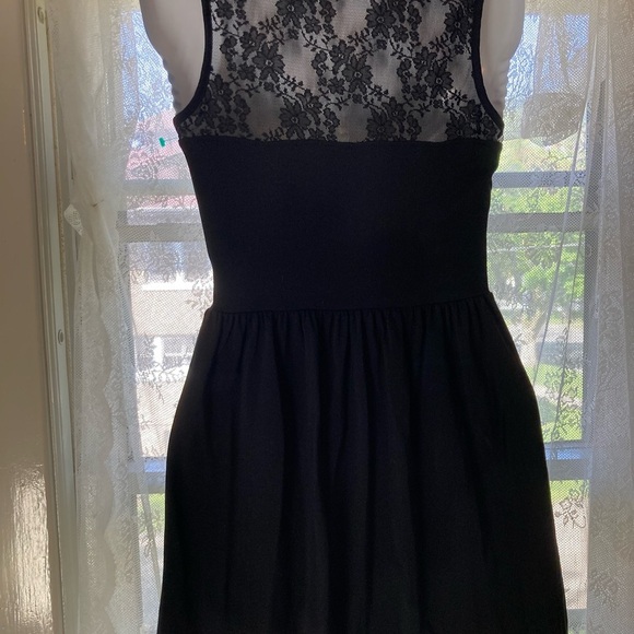 Elegant Black Lace Top Mini Dress Only S Excellent condition! - Picture 2 of 3